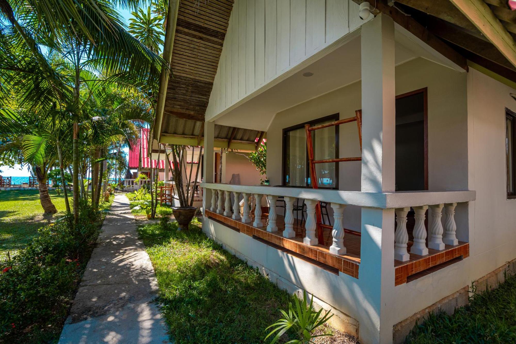 Lanta Beachfront Resort Ko Lanta Eksteriør billede